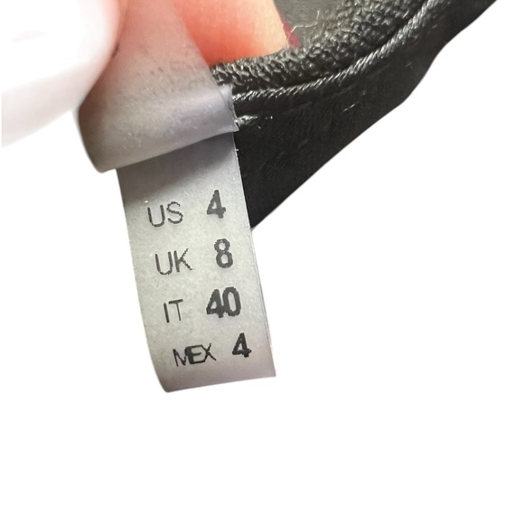 Elie Tahari little black dress size 4 but fits 6. newer side zip black elegant - Picture 7 of 8